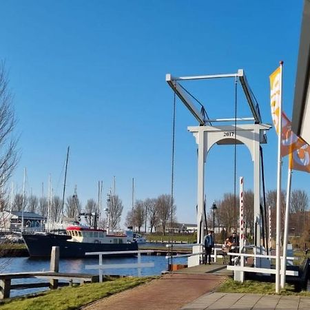 Onder de pannen Appartement Stavoren Buitenkant foto