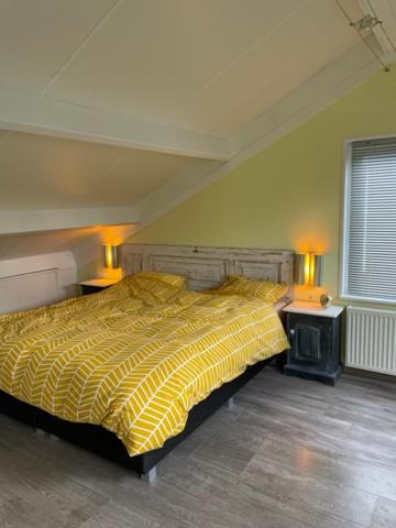 Onder de pannen Appartement Stavoren Buitenkant foto